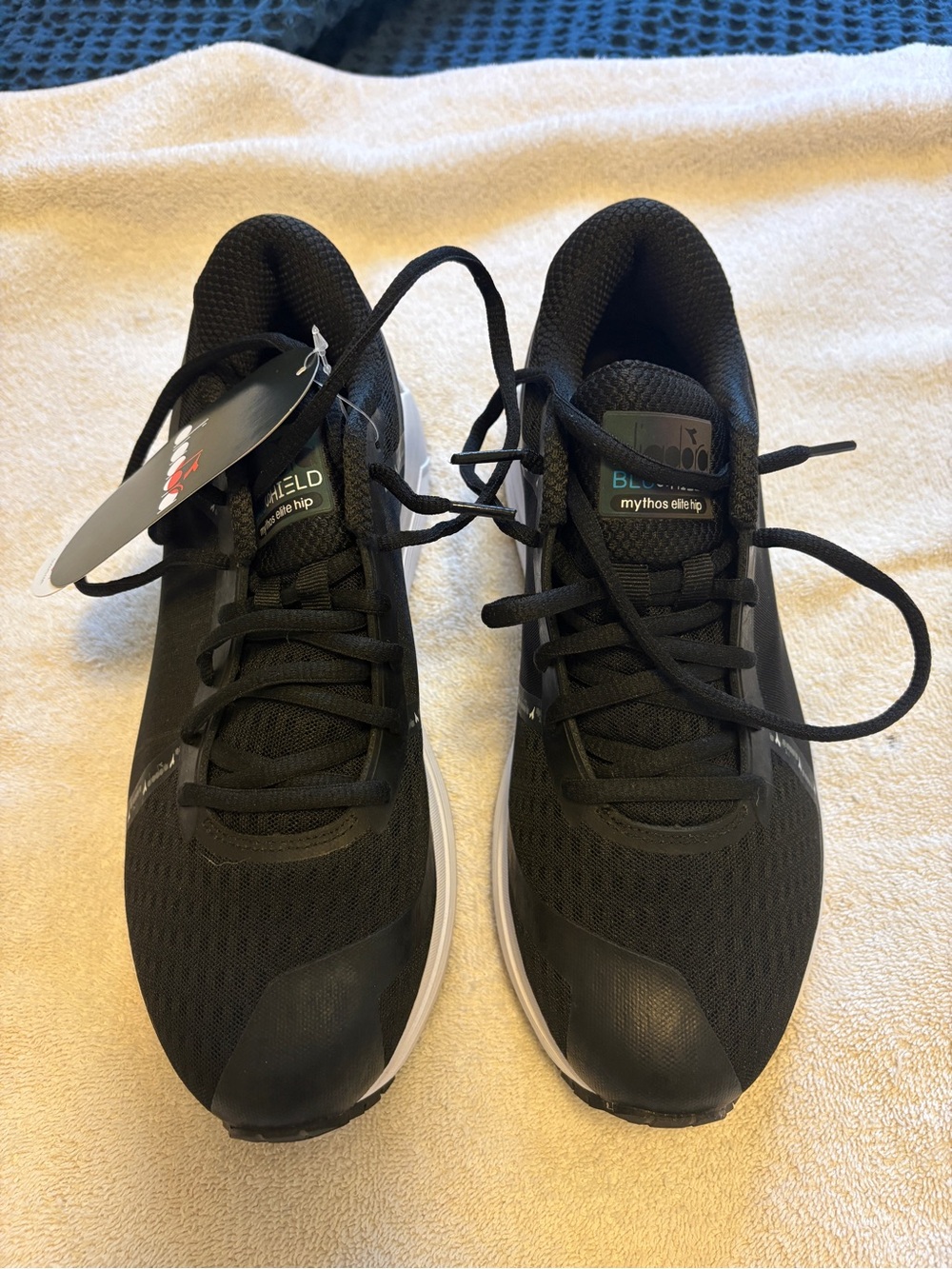 NWT Diadora Blushield Mythos Elite Hip size 9 Original retail price $150-160